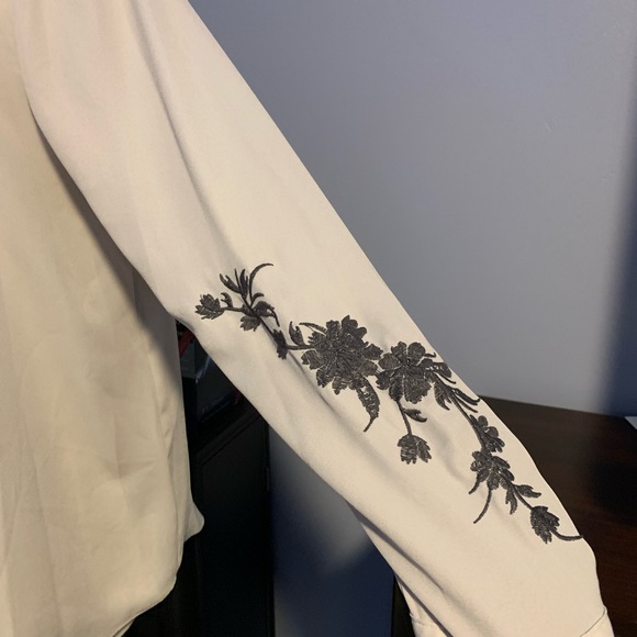 EUC Simply Vera Wang Shirt Size Large - Picture 3 of 9